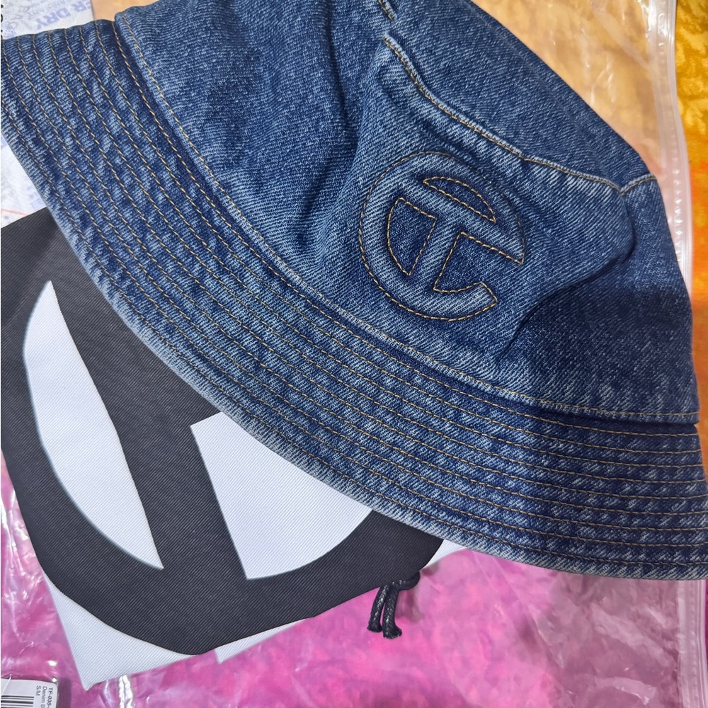 💙BRAND NEW Telfar Blue Denim Bucket Hat💙